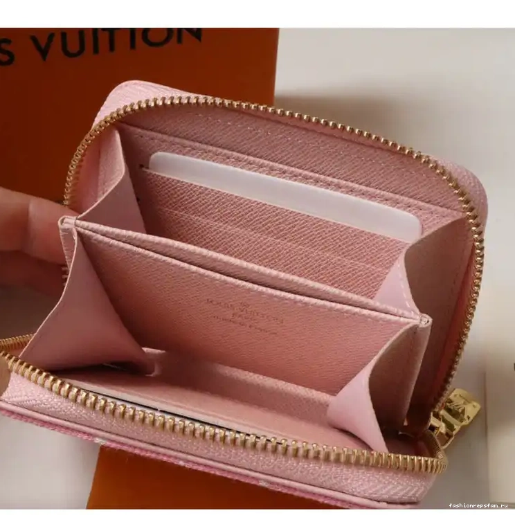 Fashionrepsfam ru LV 2204DJ0034 Bag 0603